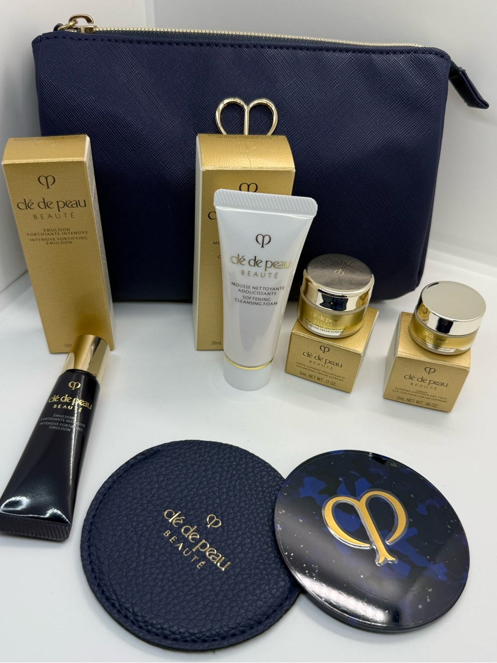 NEW Cle de Peau Beaute Skincare GWP Set Bag Mirror 6 Pc